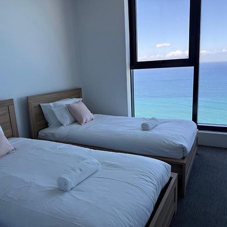 Surfers Paradise New Beachfront Apartments Голд-Кост Экстерьер фото