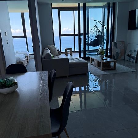 Surfers Paradise New Beachfront Apartments Голд-Кост Экстерьер фото
