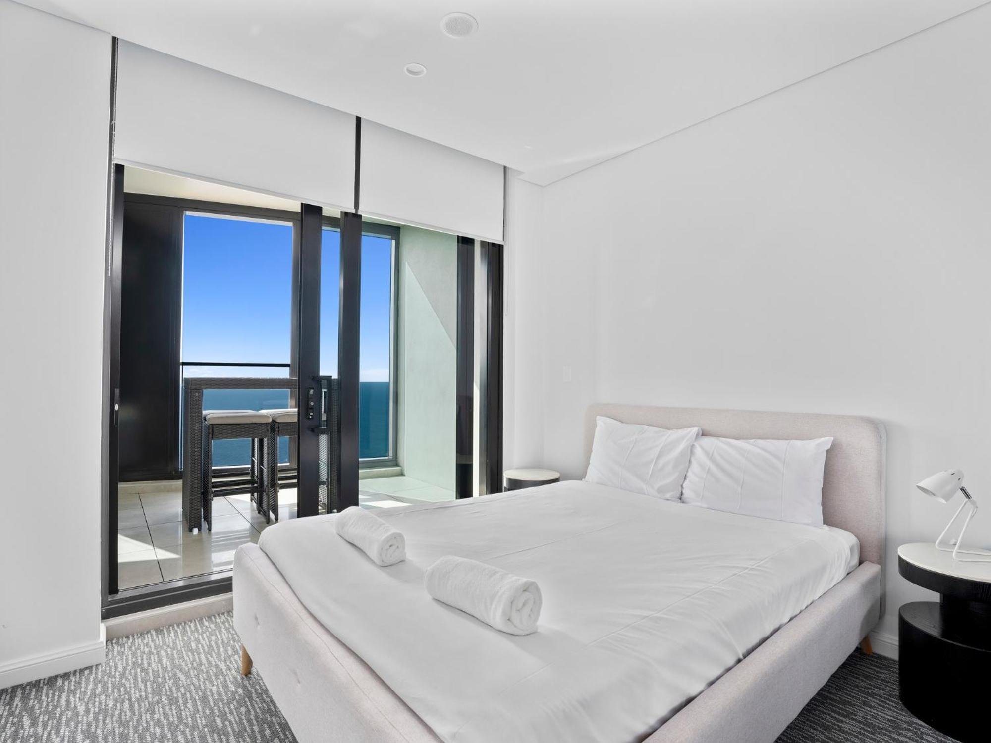 Surfers Paradise New Beachfront Apartments Голд-Кост Экстерьер фото