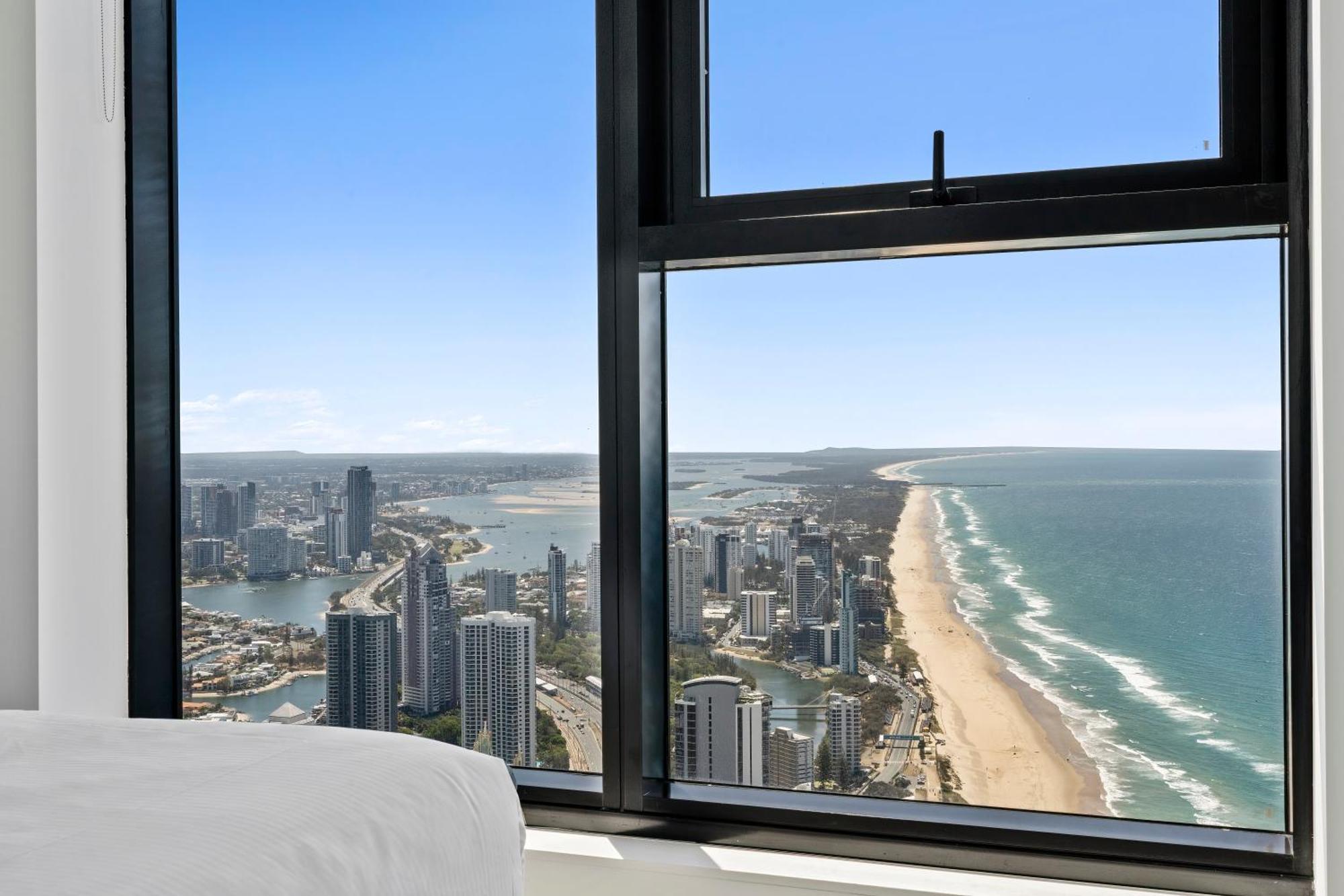 Surfers Paradise New Beachfront Apartments Голд-Кост Экстерьер фото